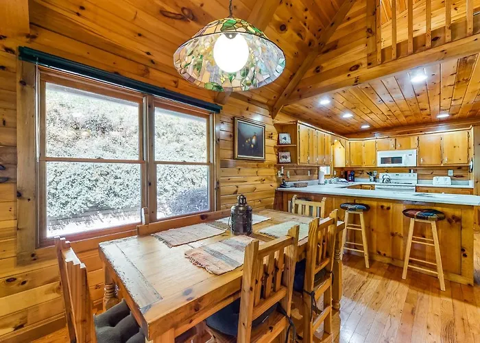 Lucilles Creekside Hideaway