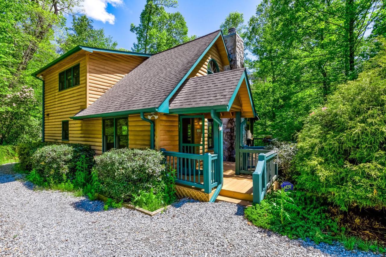 Lucilles Creekside Hideaway *