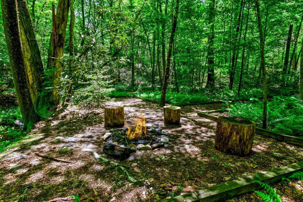 Lucilles Creekside Hideaway *
