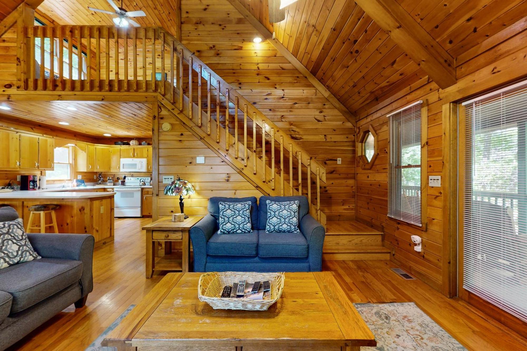 Lucilles Creekside Hideaway *