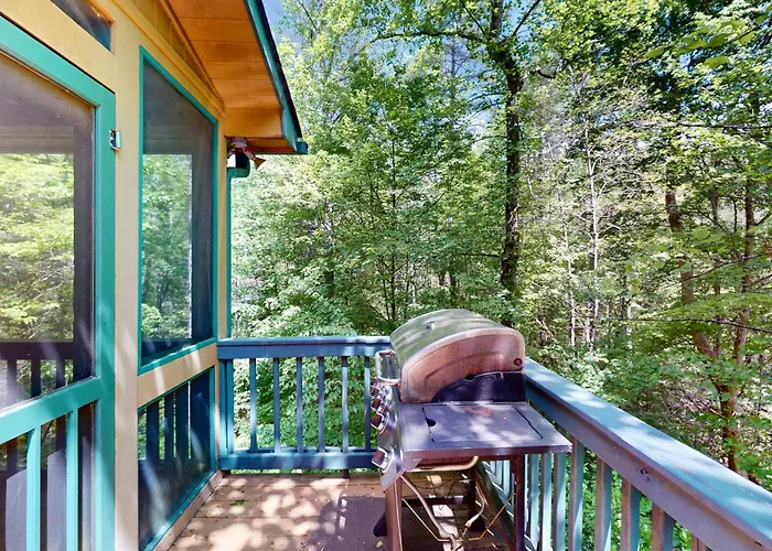 Lucilles Creekside Hideaway